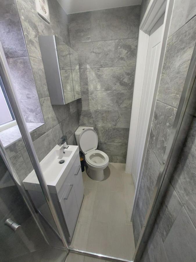 New, Stylish Studio Flat With Private Patio And Free On-Street Parking Check Out At 11Am Bournemouth Ngoại thất bức ảnh