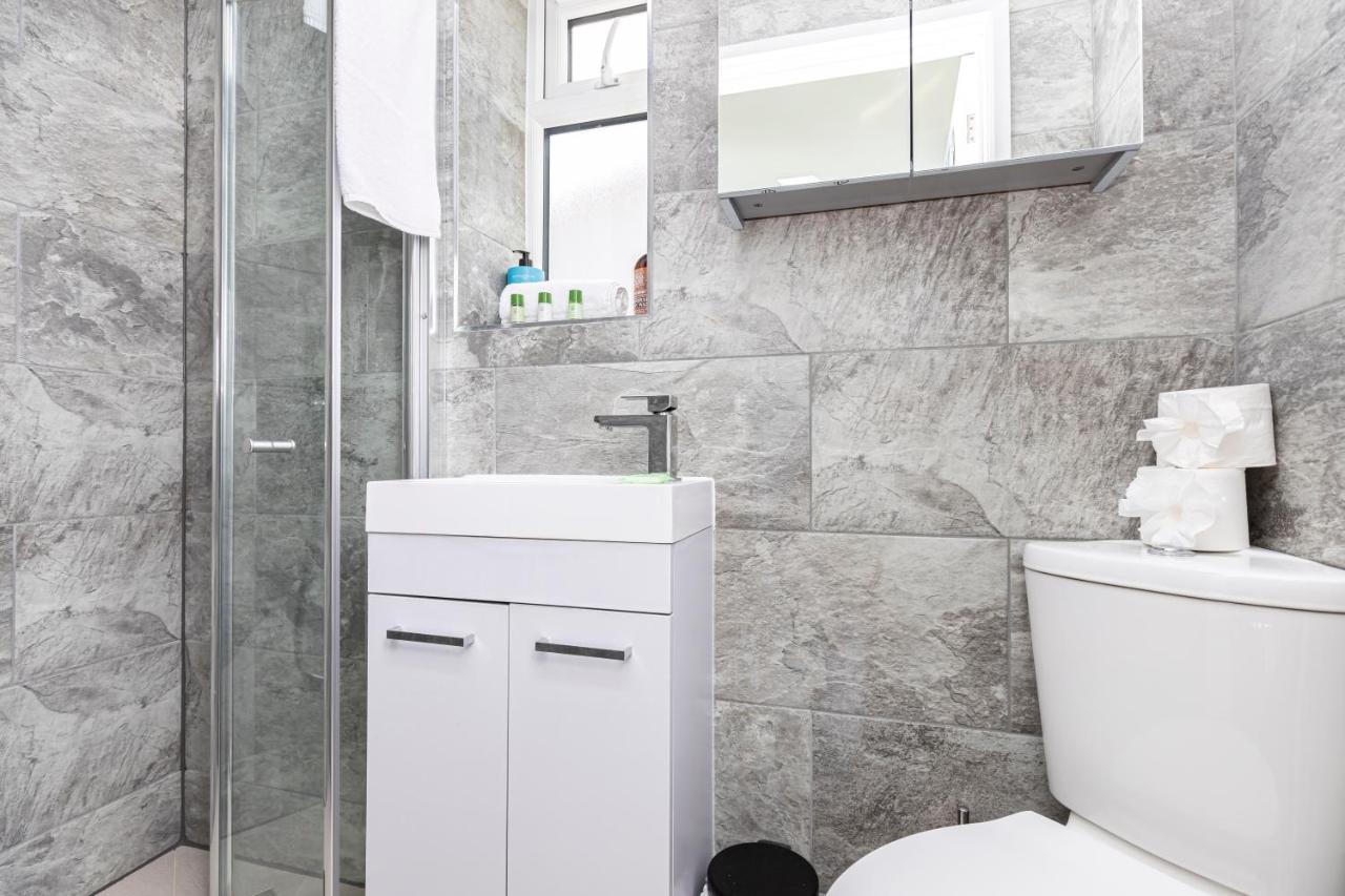 New, Stylish Studio Flat With Private Patio And Free On-Street Parking Check Out At 11Am Bournemouth Ngoại thất bức ảnh