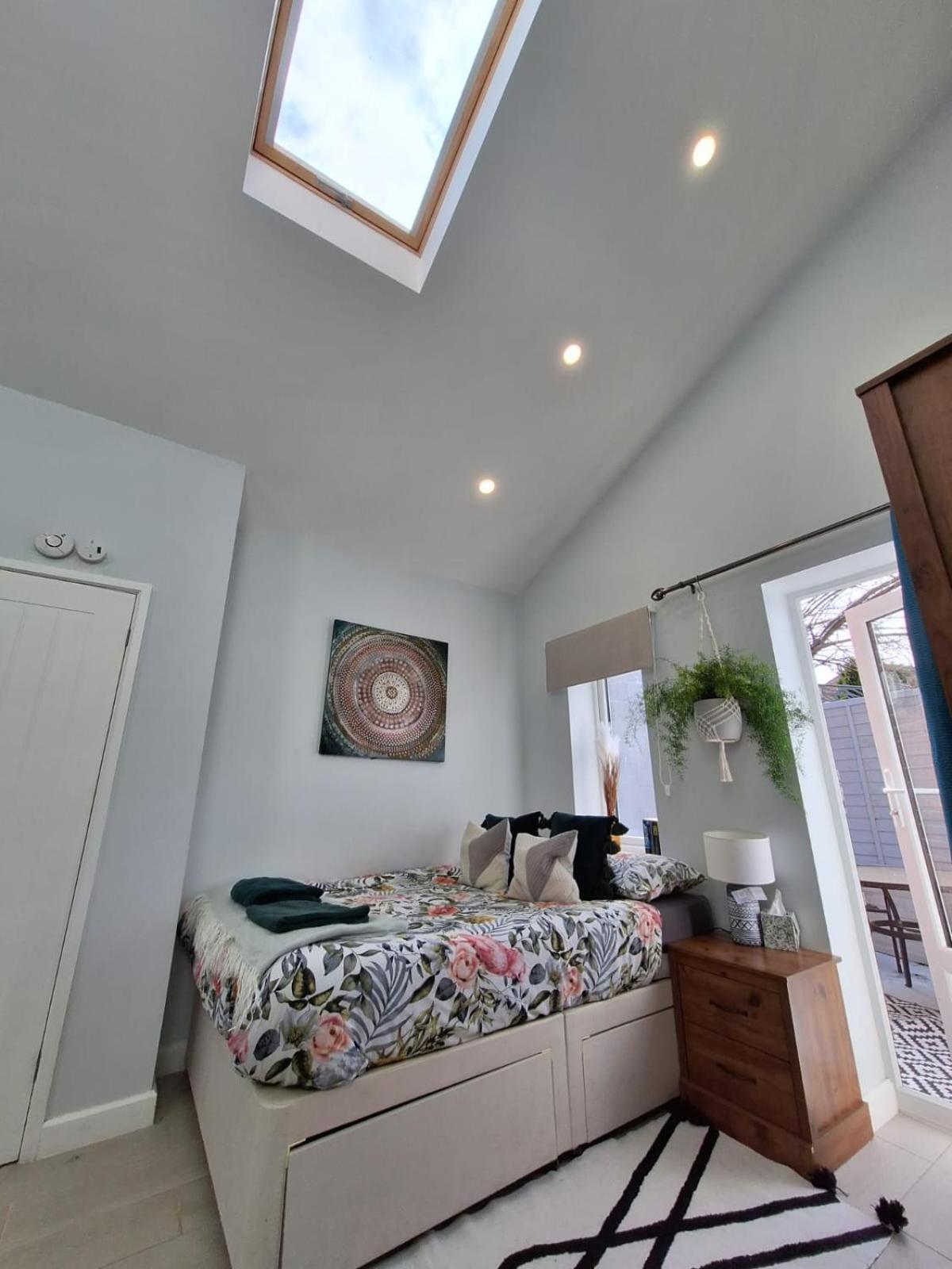 New, Stylish Studio Flat With Private Patio And Free On-Street Parking Check Out At 11Am Bournemouth Ngoại thất bức ảnh