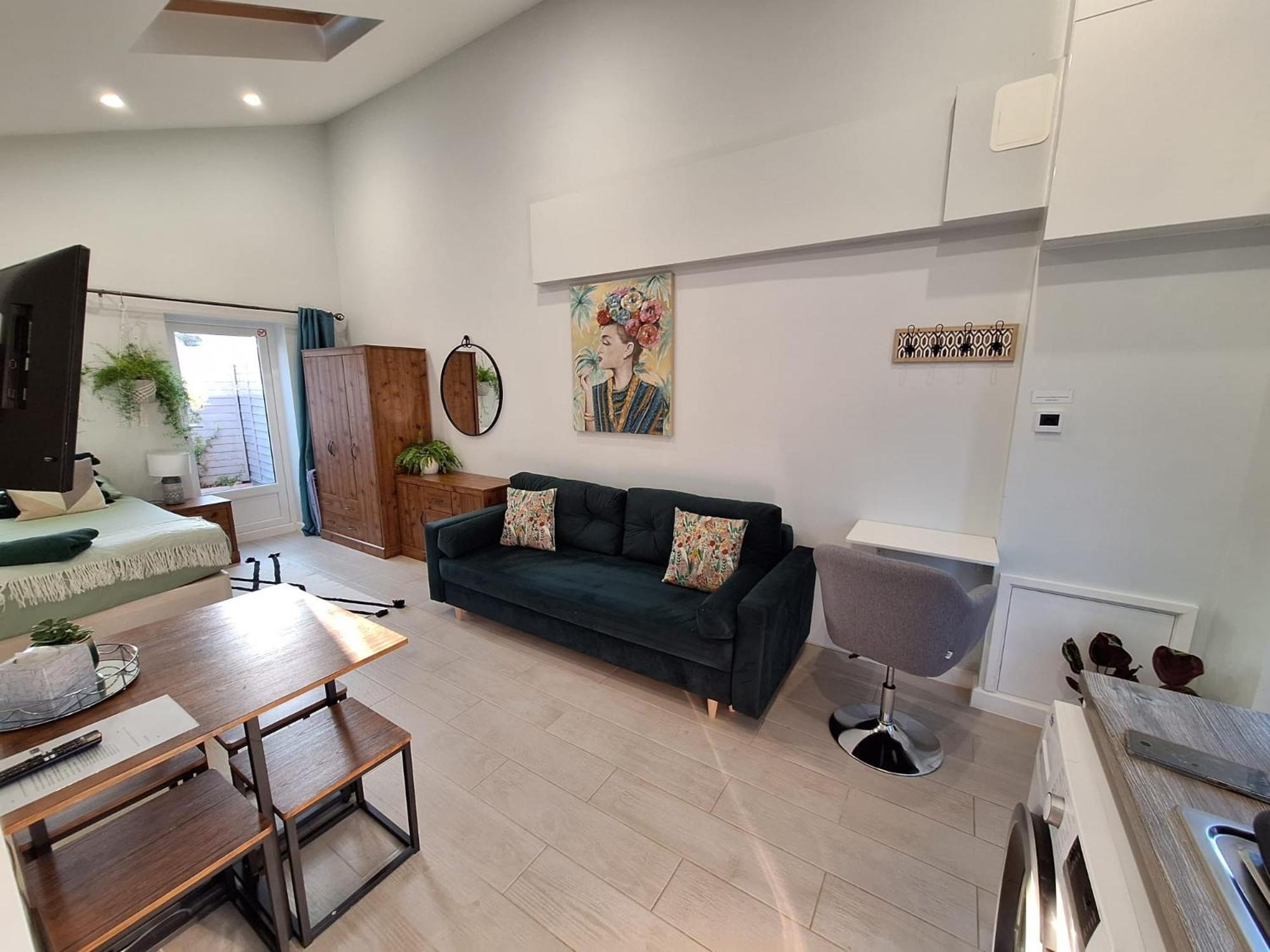 New, Stylish Studio Flat With Private Patio And Free On-Street Parking Check Out At 11Am Bournemouth Ngoại thất bức ảnh